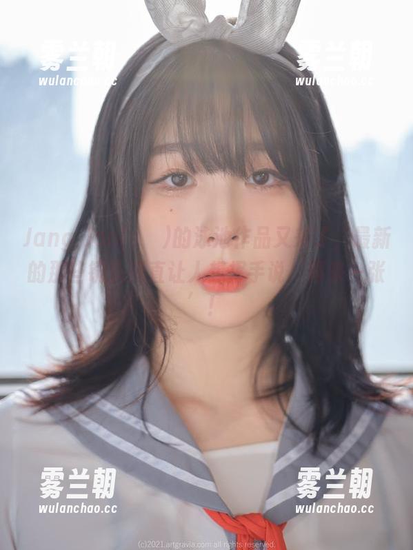 Jang Joo(장주)的泳池作品又来了，最新的那些镜头简直让人想挥手说‘再来一张’！